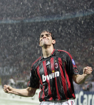 Milan beat United to set up re-run of 2005 final