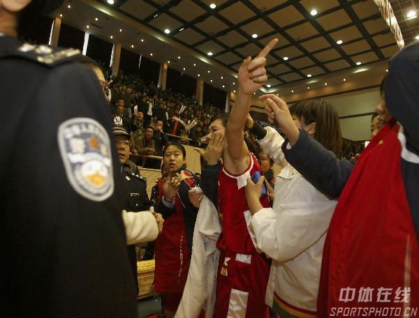 Clash amid women's basketball game