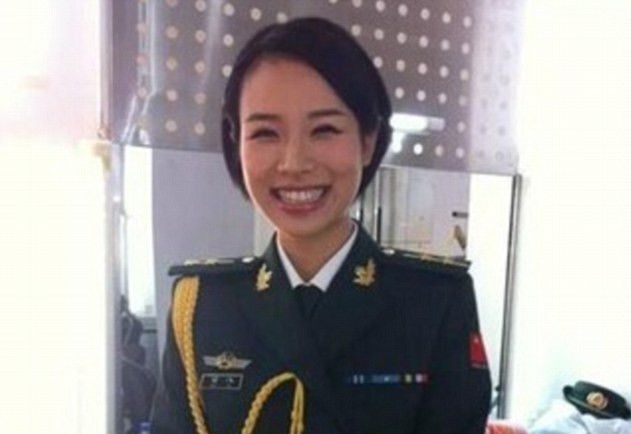 老外被G20中国最美女保镖迷住了！请来保护我