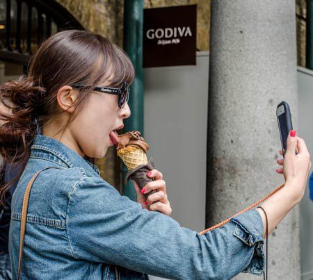 自拍selfie：年度热词的前世今生