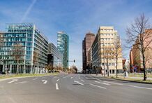 疫情期间车流减少 德国城市扩充自行车道