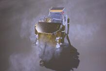 人类首次！外媒热议“嫦娥四号”着陆月背