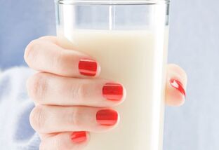 研究表明 喝全脂牛奶或能防中风