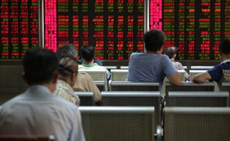 中国股市跌至熊市,金融体系面临挑战