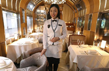 超豪华日本列车：配备米其林星级厨师、实木浴缸和壁炉