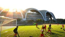 越来越多的足球学校将要建立 More Football Schools Will be Built